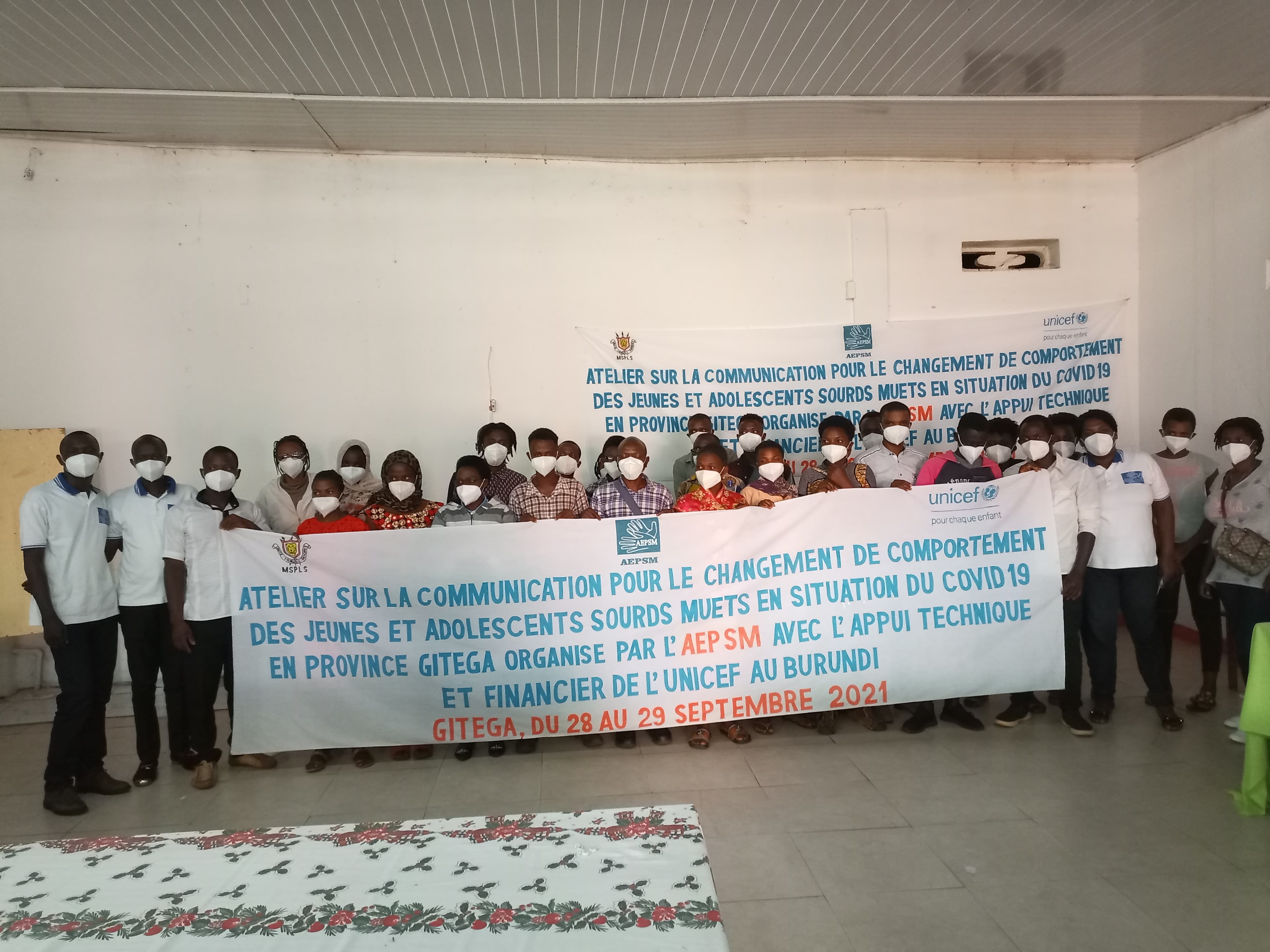 Accès à l'Éducation Fondamentale